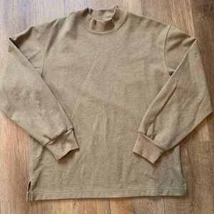 Uniqlo tan Long Sleeve Crew Neck Sweater size M